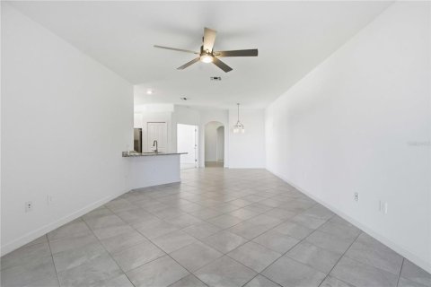 Villa ou maison à louer à Bradenton, Floride: 2 chambres, 144.65 m2 № 2420304 - photo 10