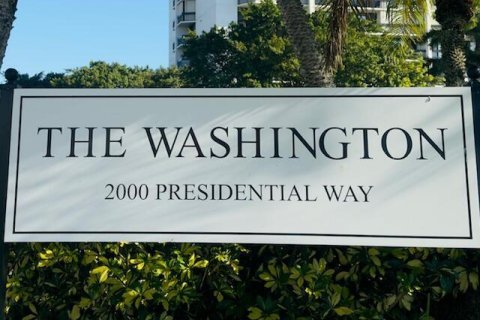 Condo in West Palm Beach, Florida, 2 bedrooms № 2190121 - photo 22