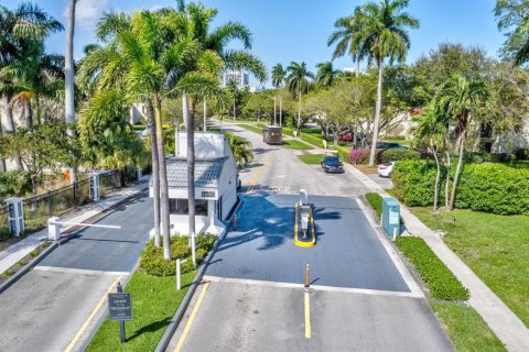 Condo in West Palm Beach, Florida, 2 bedrooms № 2190121 - photo 23
