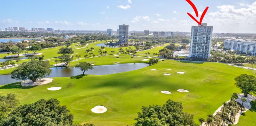 Condo in West Palm Beach, Florida, 2 bedrooms № 2190121