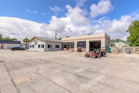 Propiedad comercial en New Smyrna Beach, Florida 269.04 m2 № 2219179