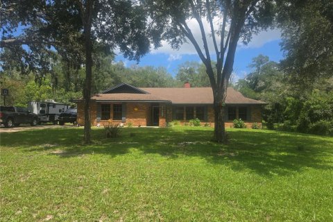 House in DeLand, Florida 3 bedrooms, 173.54 sq.m. № 2267424