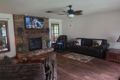 House in DeLand, Florida 3 bedrooms, 173.54 sq.m. № 2267424 - photo 22