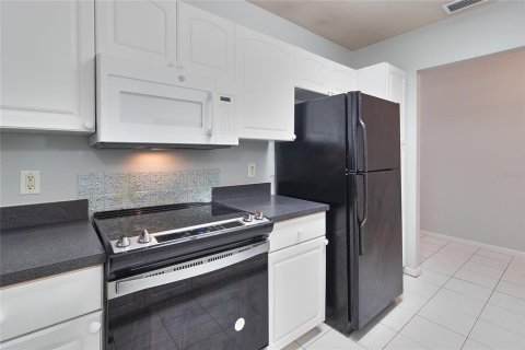 Touwnhouse à vendre à Tampa, Floride: 2 chambres, 118.73 m2 № 1916624 - photo 10