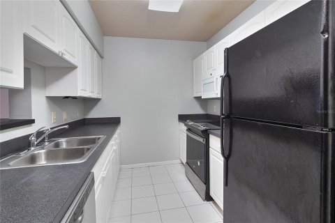 Touwnhouse à vendre à Tampa, Floride: 2 chambres, 118.73 m2 № 1916624 - photo 5