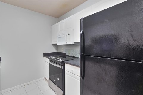 Touwnhouse à vendre à Tampa, Floride: 2 chambres, 118.73 m2 № 1916624 - photo 6