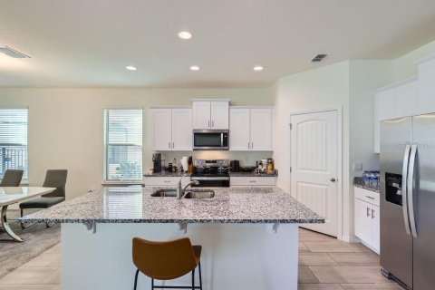House in Winter Garden, Florida 4 bedrooms, 229.84 sq.m. № 1622185 - photo 9