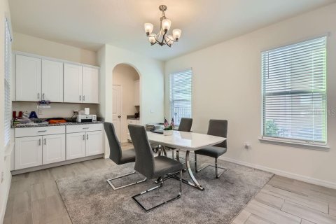 House in Winter Garden, Florida 4 bedrooms, 229.84 sq.m. № 1622185 - photo 7
