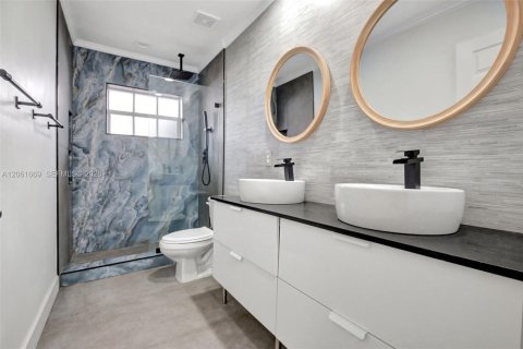 Casa en venta en Plantation, Florida, 4 dormitorios, 242.66 m2 № 2176916 - foto 29