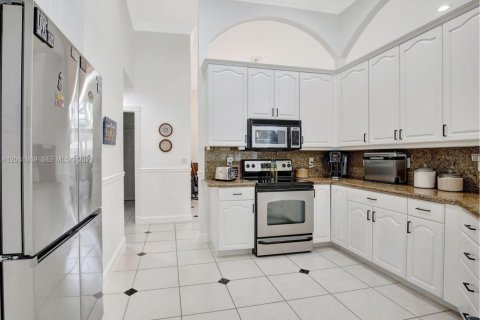 Casa en venta en Plantation, Florida, 4 dormitorios, 242.66 m2 № 2176916 - foto 19