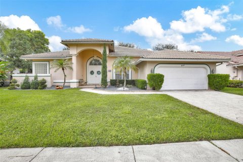Casa en venta en Plantation, Florida, 4 dormitorios, 242.66 m2 № 2176916 - foto 2