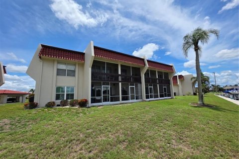 Condo in Punta Gorda, Florida, 2 bedrooms  № 1769991 - photo 1