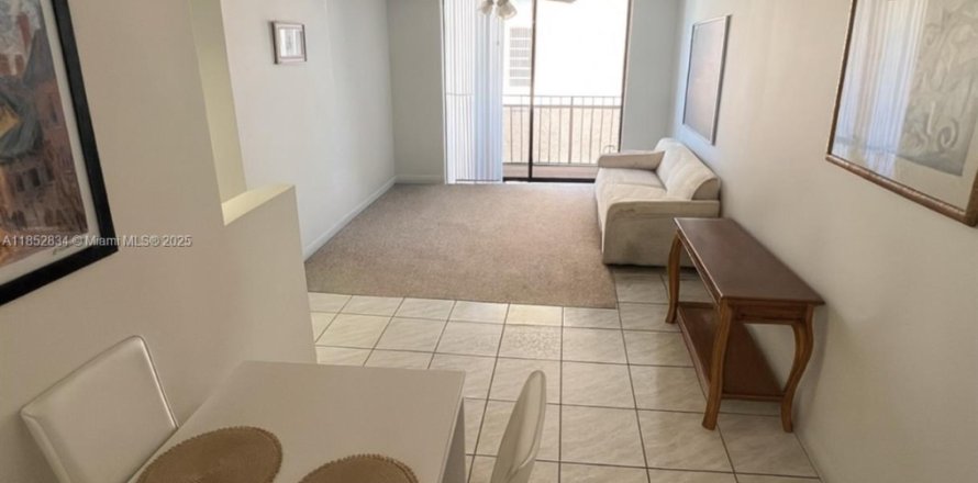 Condo à Miami, Floride, 2 chambres  № 1962239