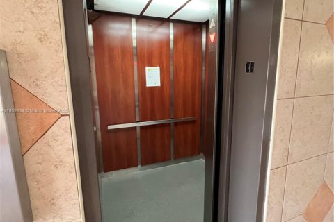 Copropriété à vendre à Miami, Floride: 2 chambres, 84.91 m2 № 1962239 - photo 12
