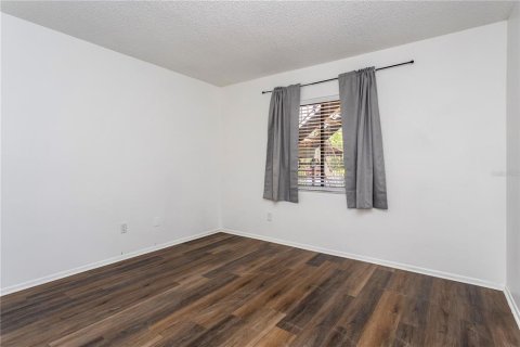 Copropriété à louer à Deltona, Floride: 2 chambres, 119.66 m2 № 2395780 - photo 10