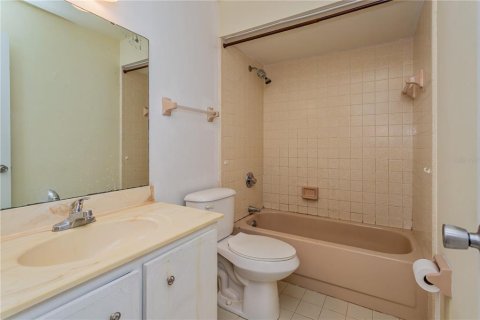 Copropriété à louer à Deltona, Floride: 2 chambres, 119.66 m2 № 2395780 - photo 9