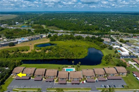 Copropriété à louer à Deltona, Floride: 2 chambres, 119.66 m2 № 2395780 - photo 2