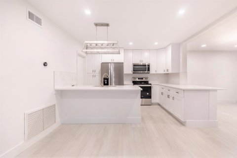 Touwnhouse à louer à Boca Raton, Floride: 3 chambres, 177.54 m2 № 2168202 - photo 7