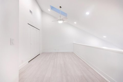 Touwnhouse à louer à Boca Raton, Floride: 3 chambres, 177.54 m2 № 2168202 - photo 16
