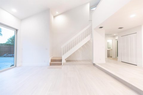 Touwnhouse à louer à Boca Raton, Floride: 3 chambres, 177.54 m2 № 2168202 - photo 12