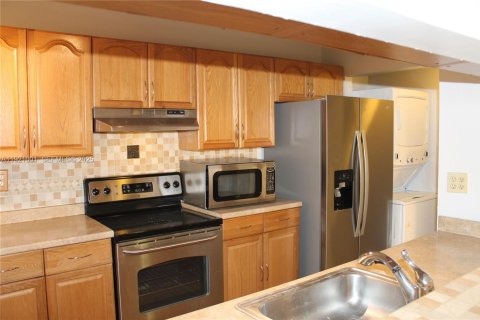 Condominio en alquiler en Sweetwater, Florida, 3 dormitorios, 94.3 m2 № 1975410 - foto 15