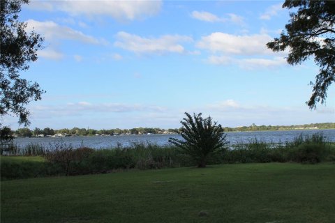 Villa ou maison à louer à Winter Haven, Floride: 3 chambres, 120.77 m2 № 2431671 - photo 4