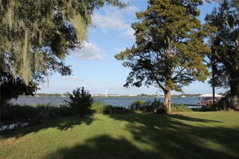 Villa ou maison à louer à Winter Haven, Floride: 3 chambres, 120.77 m2 № 2431671 - photo 2
