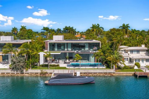 Villa ou maison à louer à Miami Beach, Floride: 7 chambres, 683.39 m2 № 2079929 - photo 4