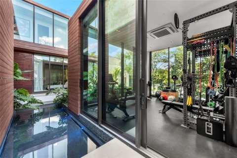 Villa ou maison à louer à Miami Beach, Floride: 7 chambres, 683.39 m2 № 2079929 - photo 16