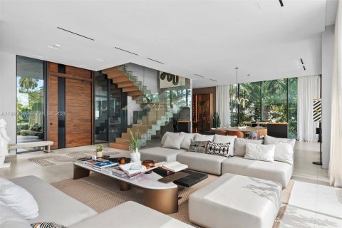 Villa ou maison à louer à Miami Beach, Floride: 7 chambres, 683.39 m2 № 2079929 - photo 8