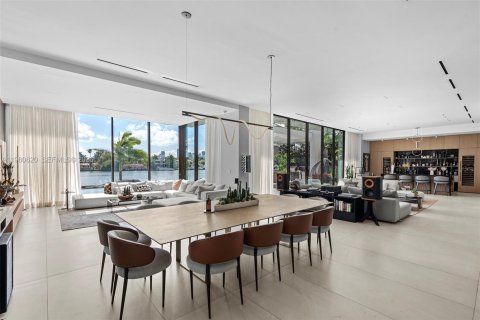 Villa ou maison à louer à Miami Beach, Floride: 7 chambres, 683.39 m2 № 2079929 - photo 9
