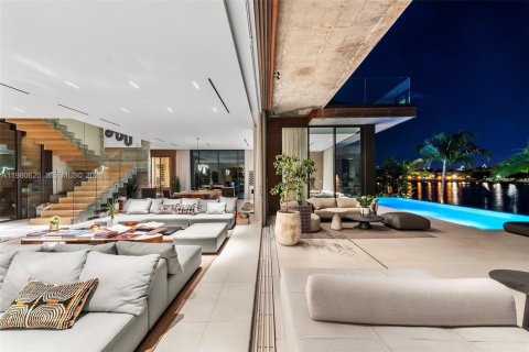 Villa ou maison à louer à Miami Beach, Floride: 7 chambres, 683.39 m2 № 2079929 - photo 2