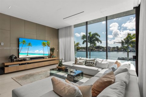 Villa ou maison à louer à Miami Beach, Floride: 7 chambres, 683.39 m2 № 2079929 - photo 11