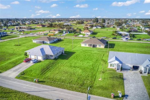 Terreno en venta en Cape Coral, Florida № 1841744 - foto 10