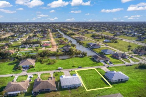 Terreno en venta en Cape Coral, Florida № 1841744 - foto 5