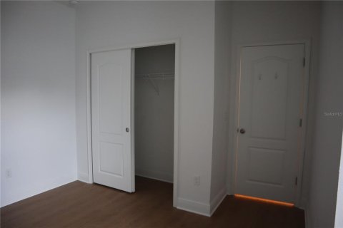 Снять в аренду таунхаус в Сарасота, Флорида 7 комнат, 219.81м2, № 1912860 - фото 8