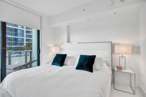 Condominio en venta en Miami, Florida, 1 dormitorio, 60.29 m2 № 2169188 - foto 3