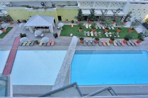 Condominio en venta en Miami, Florida, 1 dormitorio, 60.29 m2 № 2169188 - foto 16