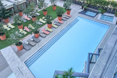 Condominio en venta en Miami, Florida, 1 dormitorio, 60.29 m2 № 2169188 - foto 17