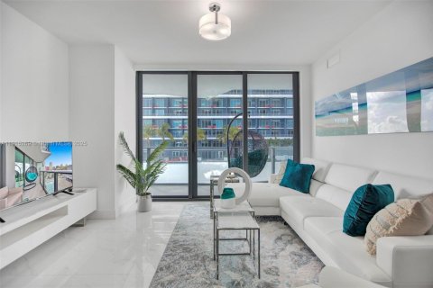 Condominio en venta en Miami, Florida, 1 dormitorio, 60.29 m2 № 2169188 - foto 12