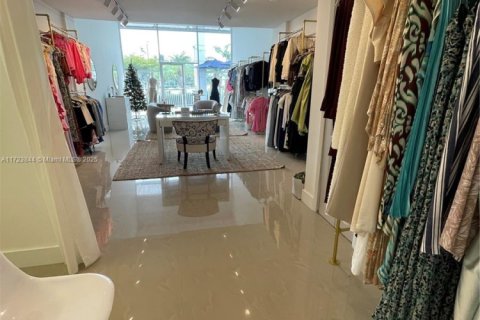Commercial property in Key Biscayne, Florida № 1726589 - photo 7