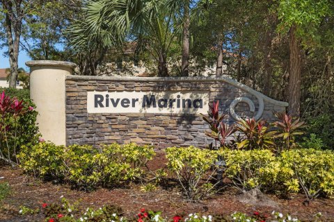 Adosado en alquiler en Stuart, Florida, 3 dormitorios, 149.94 m2 № 1231263 - foto 1