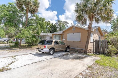 Casa en venta en Saint Petersburg, Florida, 6 dormitorios, 179.95 m2 № 1831366 - foto 2