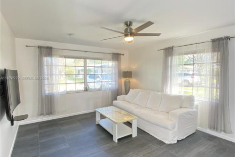 Copropriété à vendre à Boynton Beach, Floride: 2 chambres, 115.01 m2 № 2041552 - photo 2