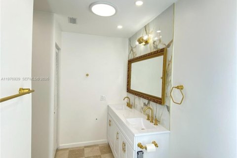 Copropriété à vendre à Boynton Beach, Floride: 2 chambres, 115.01 m2 № 2041552 - photo 10