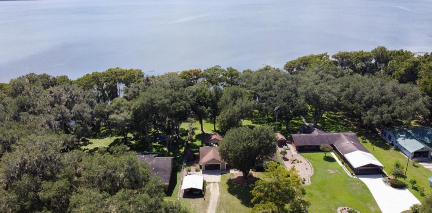 Villa ou maison à Hawthorne, Floride 3 chambres, 186.83 m2 № 770741
