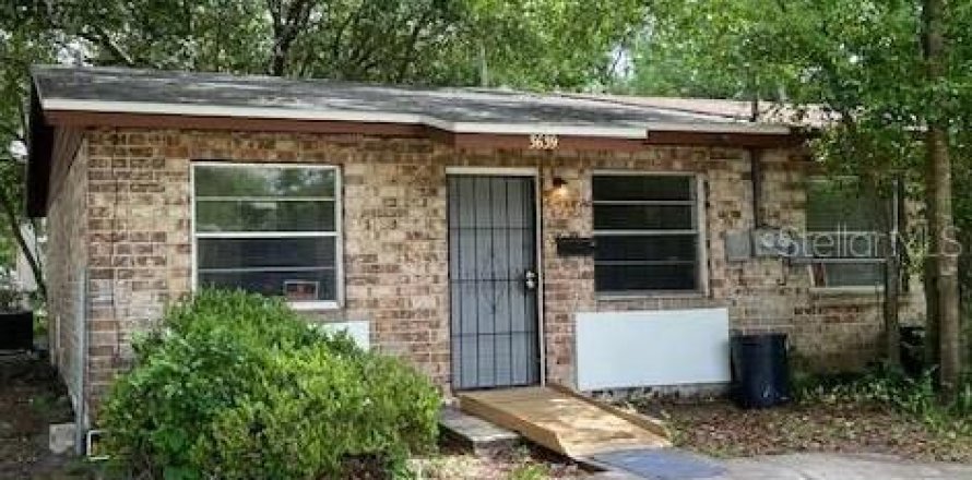 Townhouse in Jacksonville, Florida 2 bedrooms, 70.79 sq.m. № 2195310