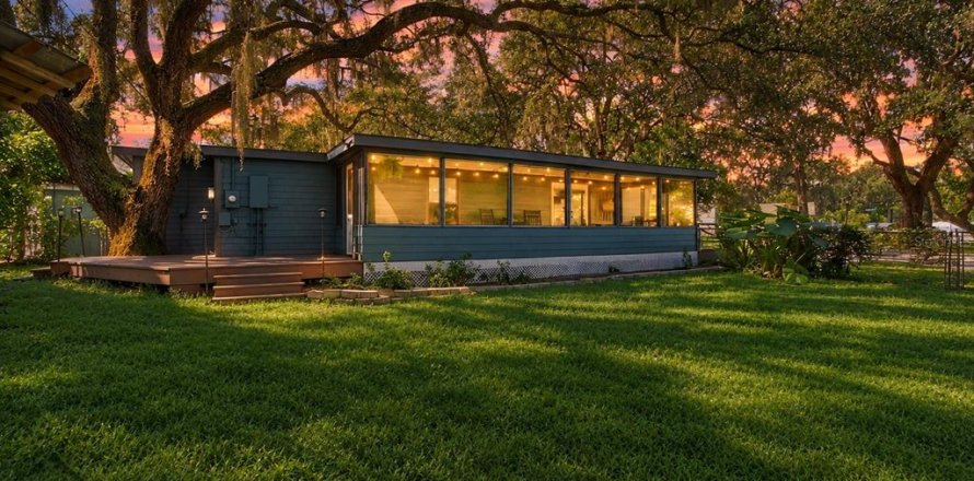 Villa ou maison à Odessa, Floride 3 chambres, 128.95 m2 № 2419877