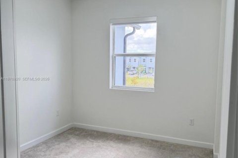 Купить таунхаус в Хомстед, Флорида 3 спальни, 130.99м2, № 2079118 - фото 18