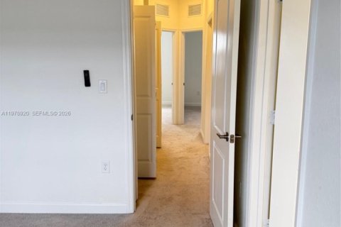 Купить таунхаус в Хомстед, Флорида 3 спальни, 130.99м2, № 2079118 - фото 27